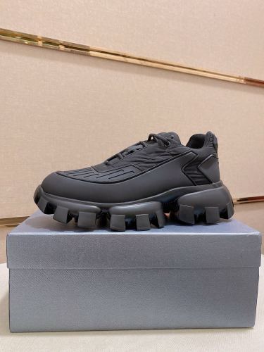 人気急上昇新作 2026 プラダ 新作 スニーカー 偽物