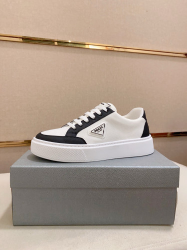 超希少！2026 プラダ 新作 スニーカー 偽物