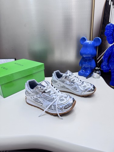 争奪戦 2026 ボッテガヴェネタ 新作 男女兼用 スニーカー コピー