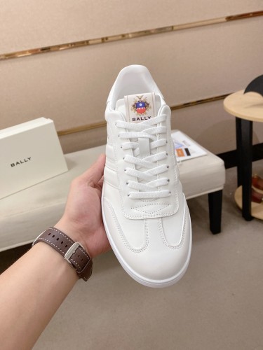 すぐ届く  2026 バリー 新作 スニーカー スーパーコピー