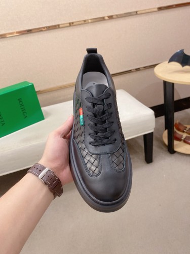 送料込 2026 ボッテガヴェネタ 新作 スニーカー コピー