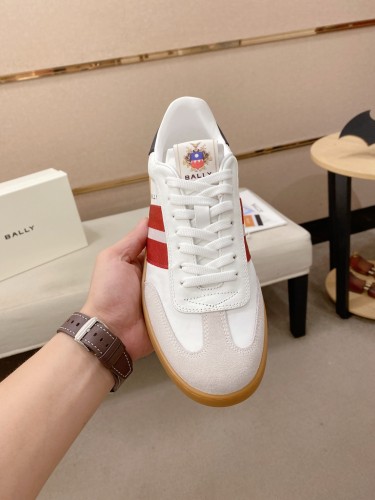 注目度抜群！ 2026 バリー 新作 スニーカー コピー