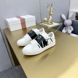《人気★》2026 ヴァレンティノ 新作 男女兼用 スニーカー 偽物