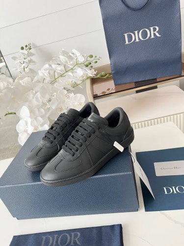 定番人気！ 2026 ディオール 新作 スニーカー 偽物