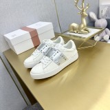 世界中で大人気♪ 2026 ヴァレンティノ 新作 男女兼用 スニーカー 偽物