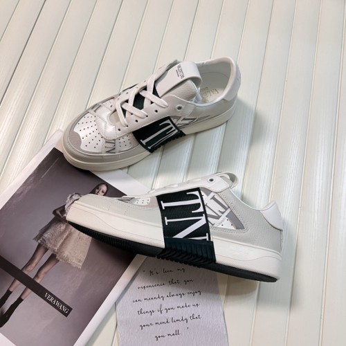 高品質♪♪♪ 2026 ヴァレンティノ 新作 男女兼用 スニーカー 偽物