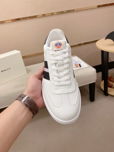 世界中で大人気♪ 2026 バリー 新作 スニーカー 偽物