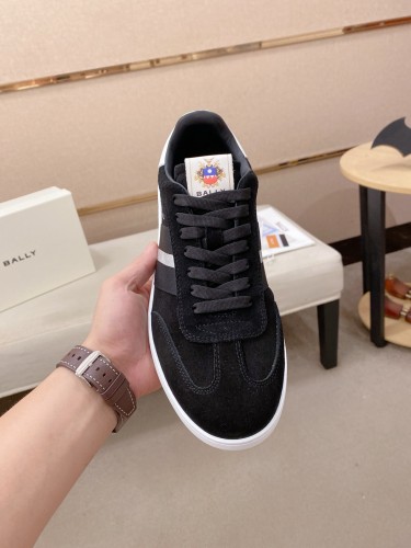 超希少！ 2026 バリー 新作 スニーカー 偽物