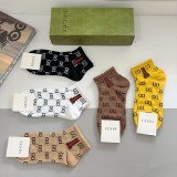 目を惹くカラー 2026 グッチ 新作 ソックス コピー 5足セット