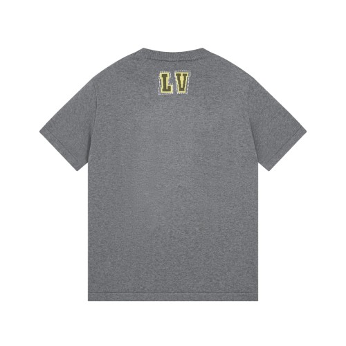 人気爆発☆ 2026 ルイヴィトン 新作 半袖Tシャツ コピー