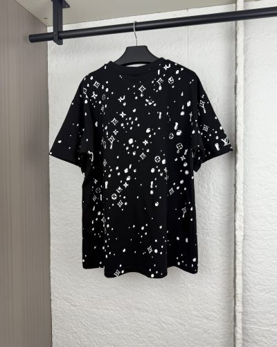 入手困難品！2026 ルイヴィトン 新作 半袖Tシャツ 偽物