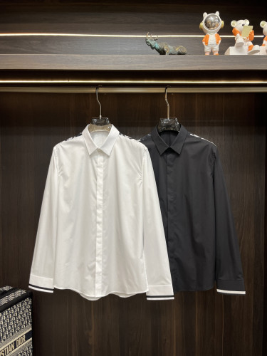 人気急上昇 2026 ヴェルサーチェ 新作 シャツ 偽物