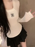一目惚れ♪ 2026 シャネル 新作 長袖Tシャツ 偽物