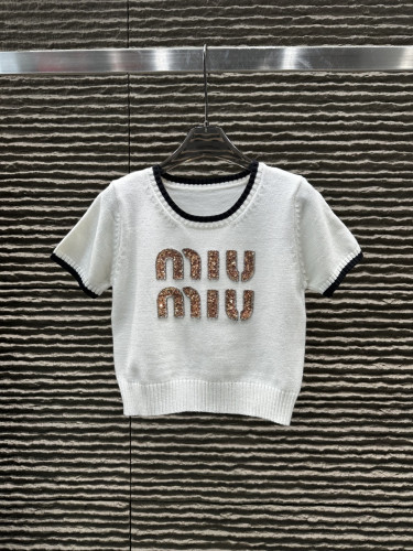 激安価格！ 2026 ミュウミュウ 新作 半袖Tシャツ スーパーコピー 4色