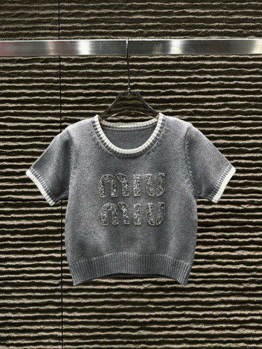 激安価格！ 2026 ミュウミュウ 新作 半袖Tシャツ スーパーコピー 4色