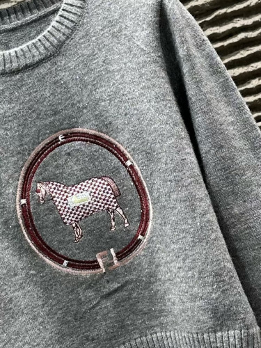 即発送！2026 フェンディ 新作 ニット スーパーコピー 3色