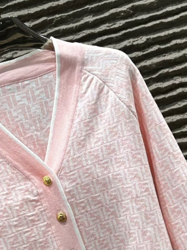 使い勝手良し 2026 フェンディ 新作 ニット コピー 2色