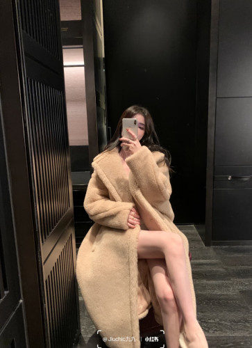 肌触り最高な 2026 マックスマーラ 新作 コート スーパーコピー