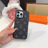 注目アイテム♡ 2026 ルイヴィトン 新作 iPhone ケース 全機種 販売 偽物