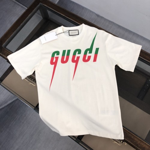 新色登場☆ 2026 グッチ 新作 半袖Tシャツ 偽物