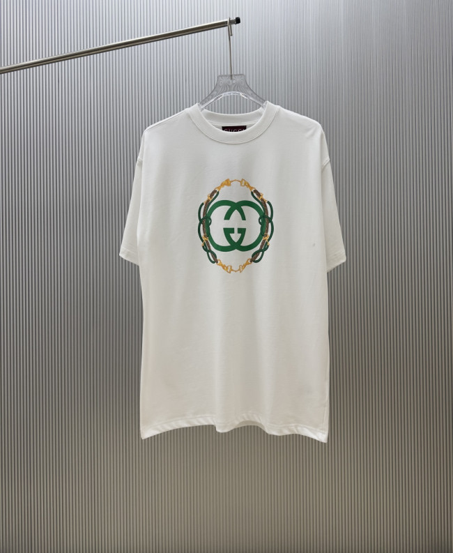 超希少！2026 グッチ 新作 半袖Tシャツ 偽物
