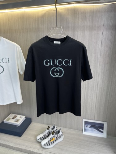 入手困難！2026 グッチ 新作 半袖Tシャツ スーパーコピー 2色