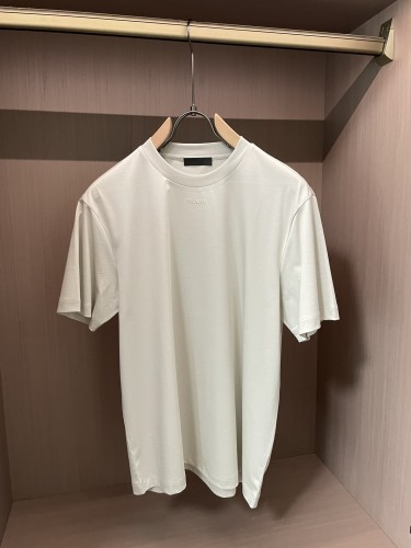 【即発】★ 2026 プラダ 新作 半袖Tシャツ スーパーコピー 3色