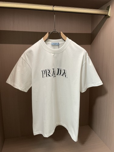 人気No1 2026 プラダ 新作 半袖Tシャツ 偽物 2色
