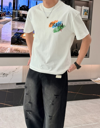 高品質♪♪♪ 2026 プラダ 新作 半袖Tシャツ 偽物