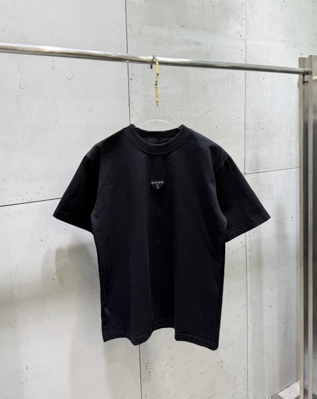 超希少！2026 プラダ 新作 半袖Tシャツ 偽物