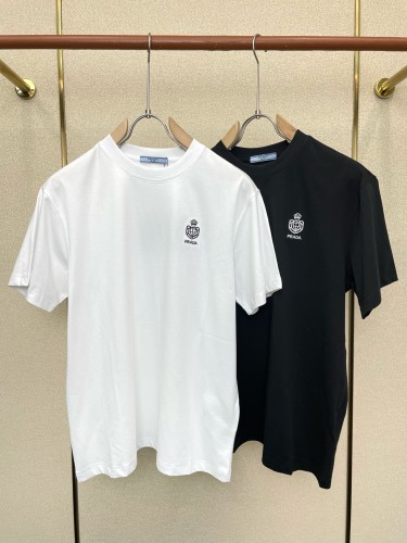 日本未入荷 2026 プラダ 新作 半袖Tシャツ 偽物 2色