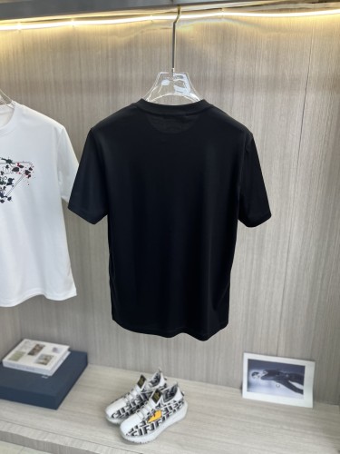 ☆超人気☆ 2026 プラダ 新作 半袖Tシャツ コピー 2色