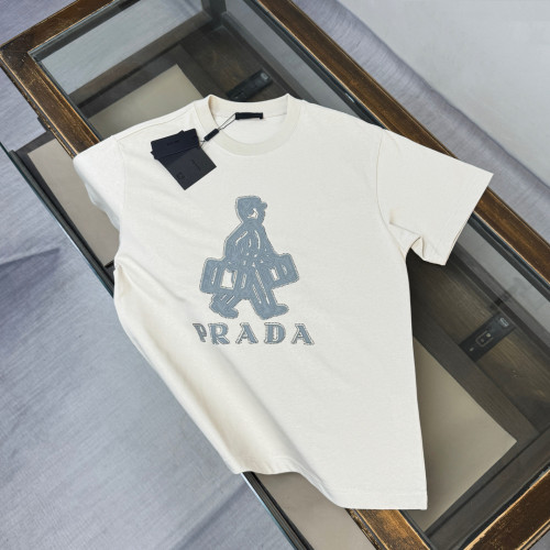 一目惚れ♪ 2026 プラダ 新作 半袖Tシャツ コピー