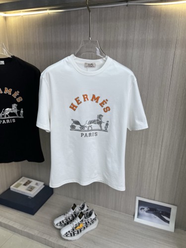 人気急上昇新作 2026 エルメス 新作 半袖Tシャツ 偽物 2色