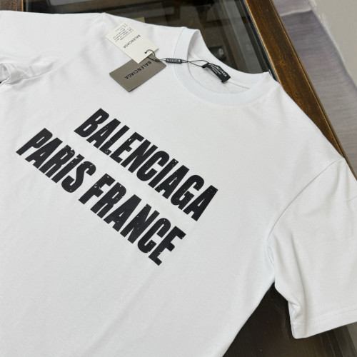 新色登場☆  2026 バレンシアガ 新作 半袖Tシャツ 偽物