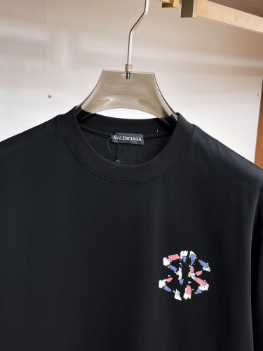 日本未入荷 2026 バレンシアガ 新作 半袖Tシャツ 偽物