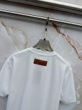 送料込 2026 ルイヴィトン 新作 半袖Tシャツ コピー
