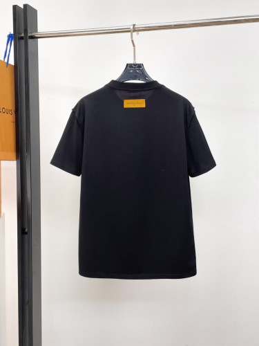 人気No1 2026 ルイヴィトン 新作 半袖Tシャツ 偽物