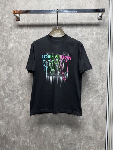 おすすめ 2026 ルイヴィトン 新作 半袖Tシャツ スーパーコピー