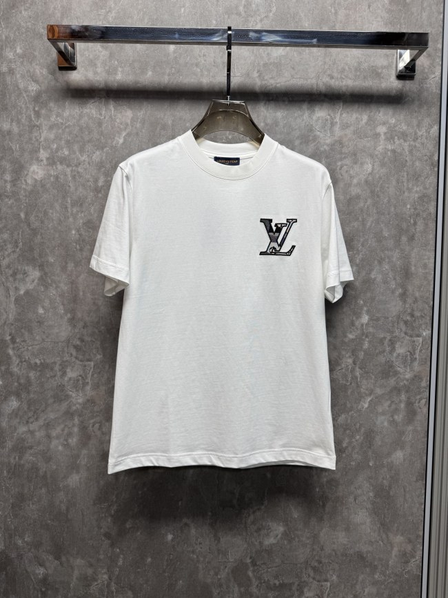 お洒落 2026 ルイヴィトン 新作 半袖Tシャツ 偽物
