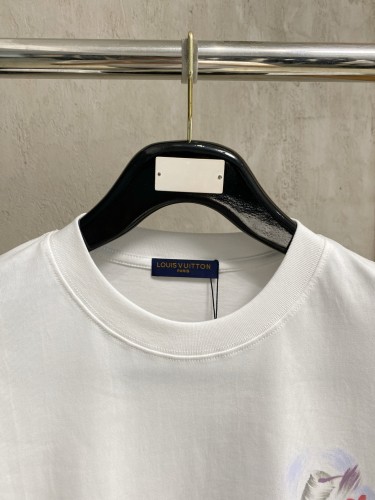 高品質 2026 ルイヴィトン 新作 半袖Tシャツ 偽物