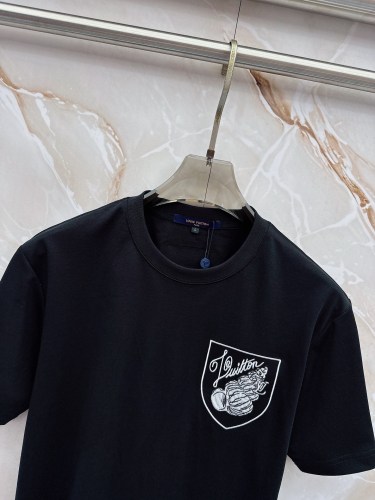 高品質 2026 ルイヴィトン 新作 半袖Tシャツ 偽物