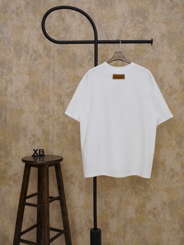 絶対欲しい！2026 ルイヴィトン 新作 半袖Tシャツ 偽物