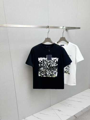 注目度抜群！2026 ルイヴィトン 新作 半袖Tシャツ スーパーコピー