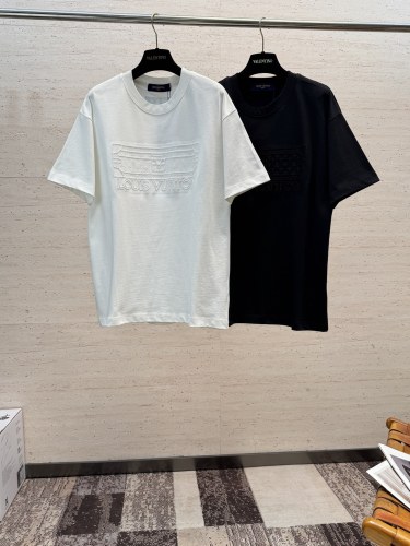 世界中で大人気♪ 2026 ルイヴィトン 新作 半袖Tシャツ 偽物 2色