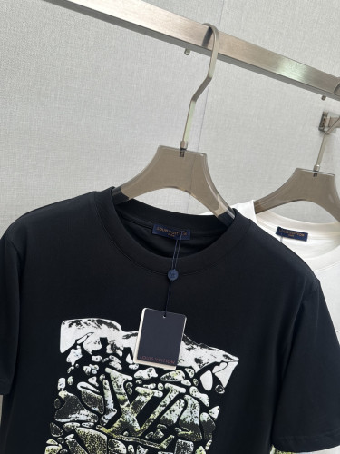 注目度抜群！2026 ルイヴィトン 新作 半袖Tシャツ スーパーコピー