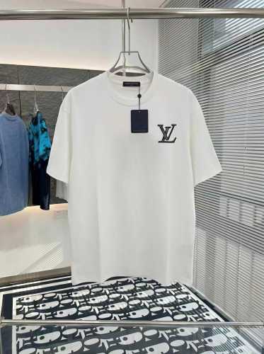 争奪戦 2026 ルイヴィトン 新作 半袖Tシャツ スーパーコピー