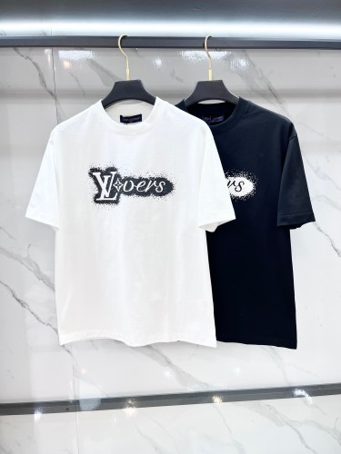 《人気★》2026 ルイヴィトン 新作 半袖Tシャツ スーパーコピー 2色