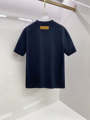 注目アイテム♡ 2026 ルイヴィトン 新作 半袖Tシャツ 偽物 2色