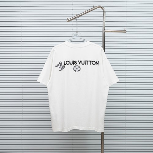 新色登場☆ 2026 ルイヴィトン 新作 半袖Tシャツ コピー